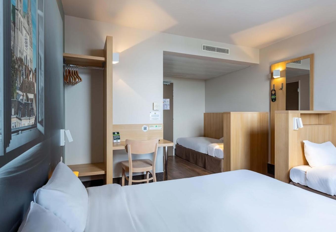 B&B Hotel Chartres Oceane Exterior photo